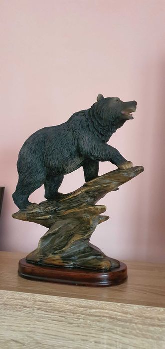 Статуетка на мечка