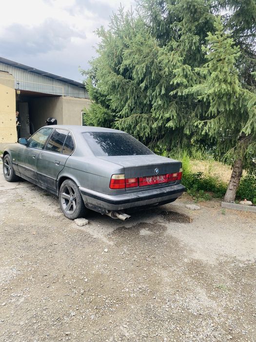 BMW E34 525продам