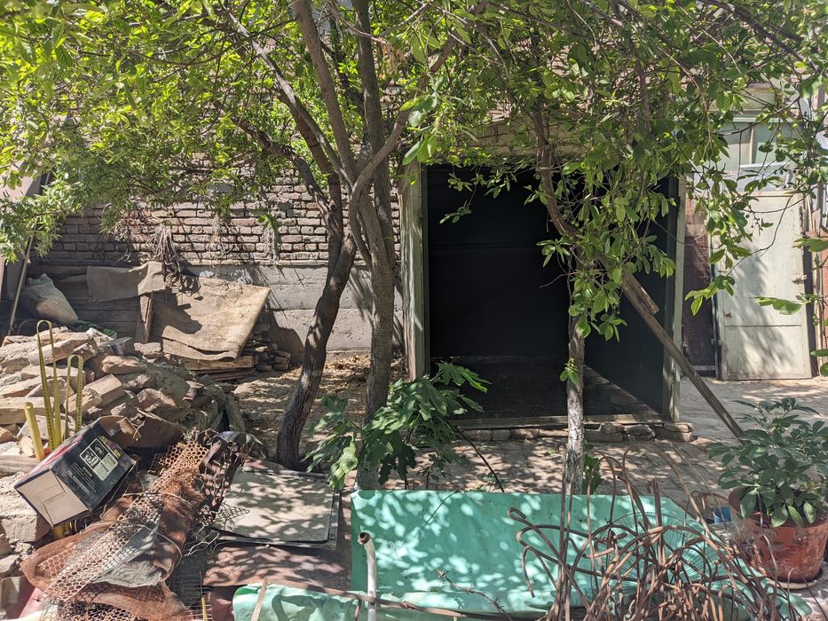 Продаю два гаража в разборе