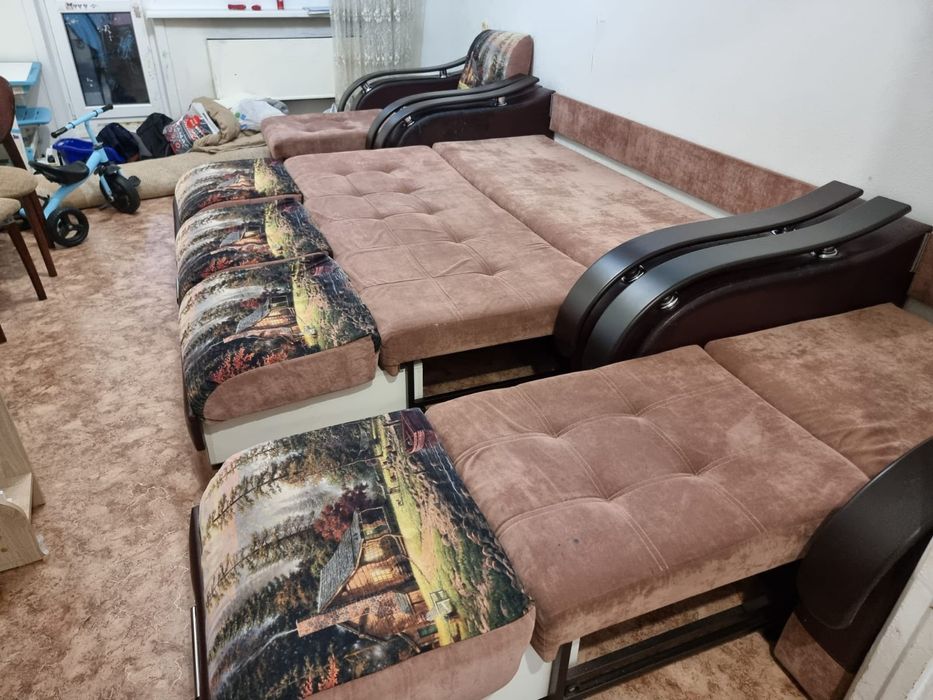 Продам диван с креслами