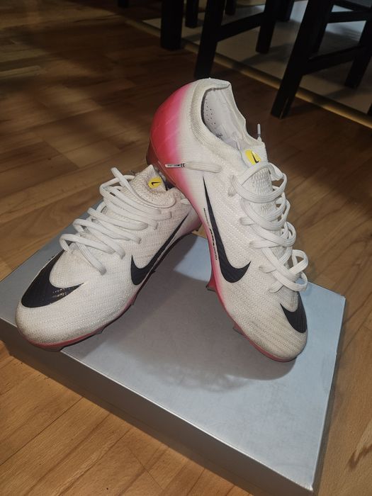 Ghete de fotbal Nike Mercurial Vapor 16