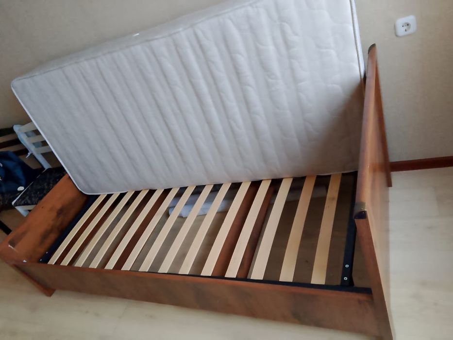 Продам Прихожую и кровать