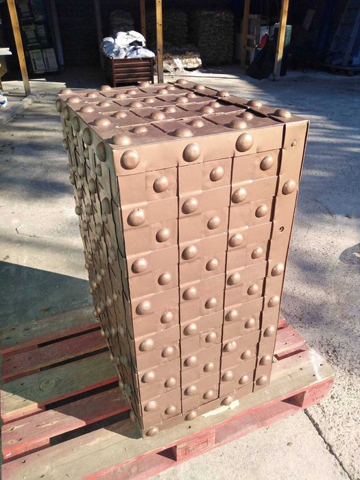 Античен сейф френски