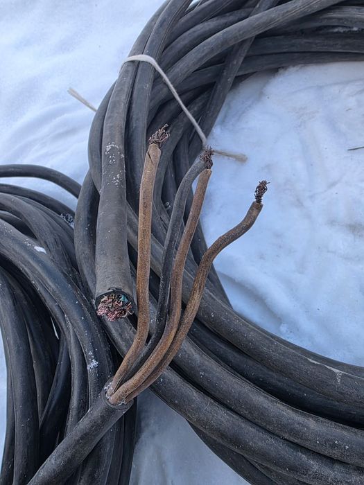 Продаю кабель 3000 за метр