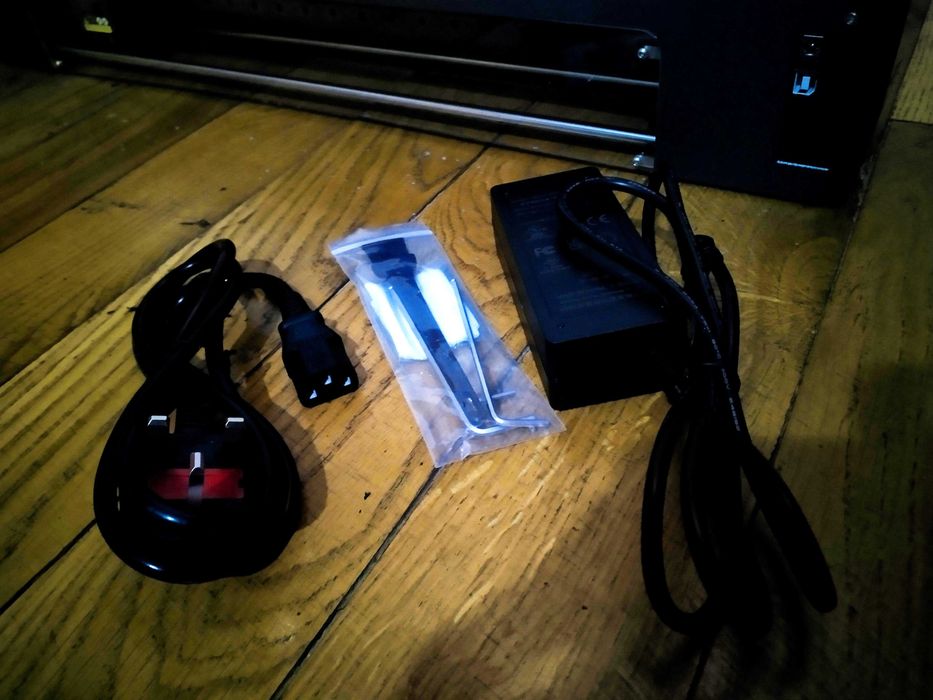 LASER PORTABIL gravură & tăiere Tyvok Spider M1 Max 10W – stare excelentă
