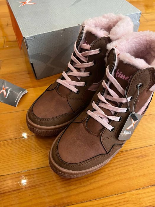 Продается детский сапоги