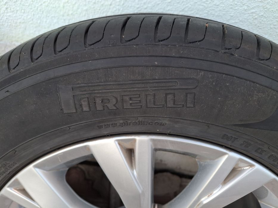 Продаю комплект шины с дисками