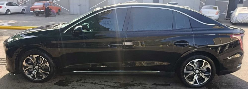 Hongqi Eqm5 Хонжи