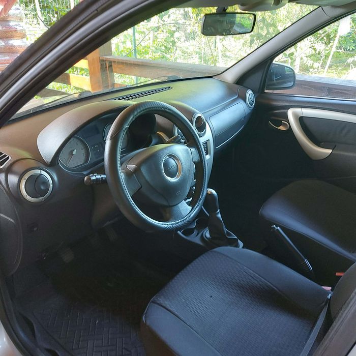 Dacia Logan benzina și GPL 2012
