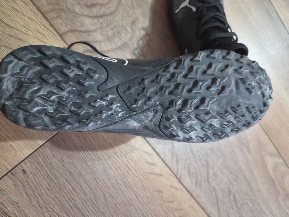 Ghete de fotbal puma