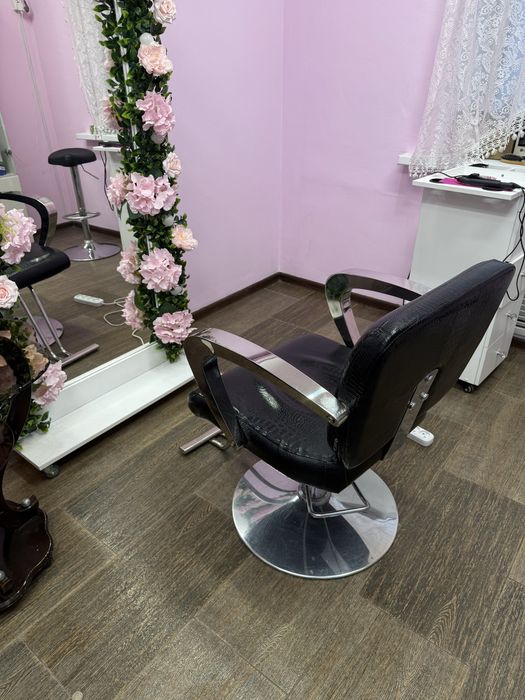 Продам кресла  для парихмахера