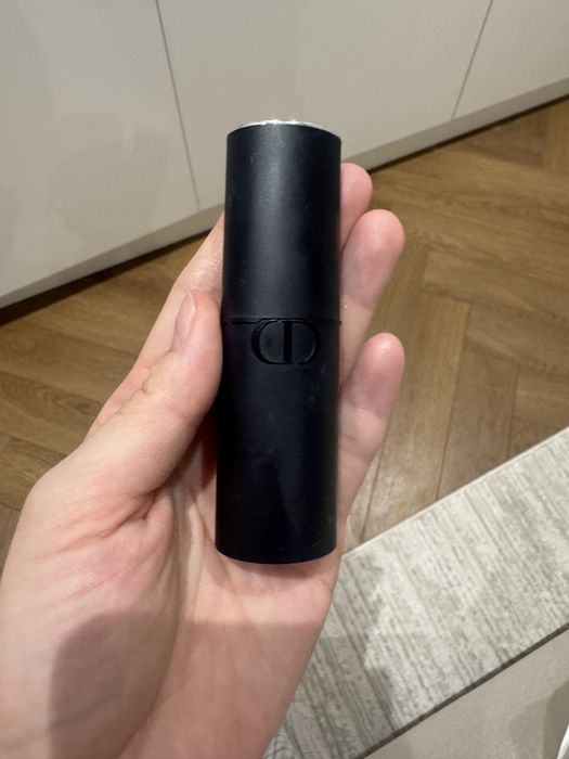 Контур стик от Диор в светлом оттенке