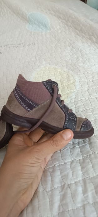 Продам кожаные ботинки