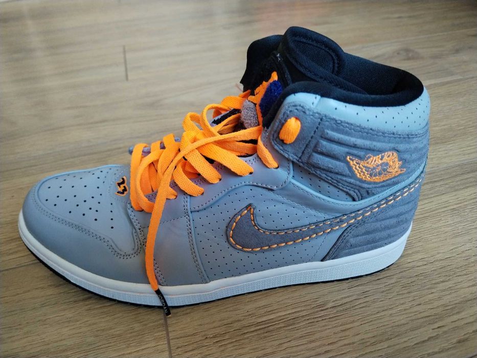Nike Air Jordan 1 Retro 93 Bugs Bunny Мъжки Кецове Номер 44.5