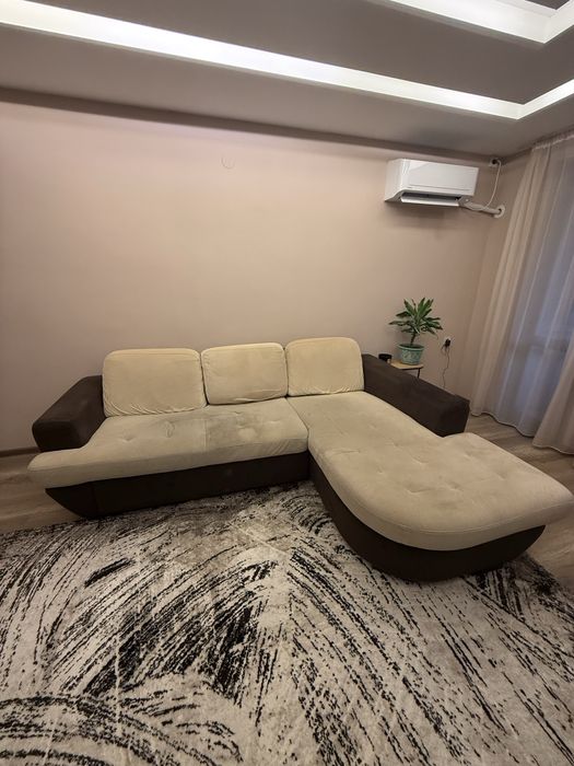 Кафяв ъглов диван