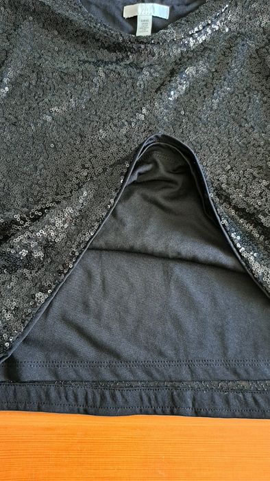 Top negru cu paiete, H&M, XS, nou fara eticheta