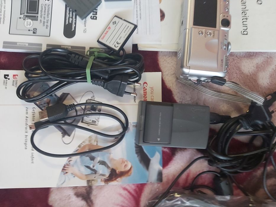 Продавам Канон камера.