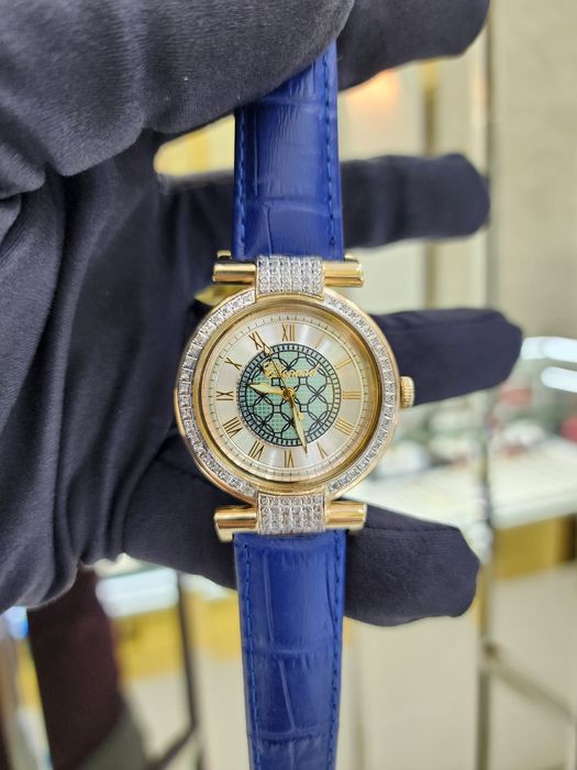 Продам Женские золотые часы Шопард Империал.