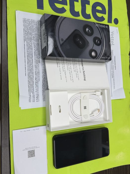 КАТО НОВ 256GB Nothing Phone 3a Pro 5G Гаранция 2028г. Black