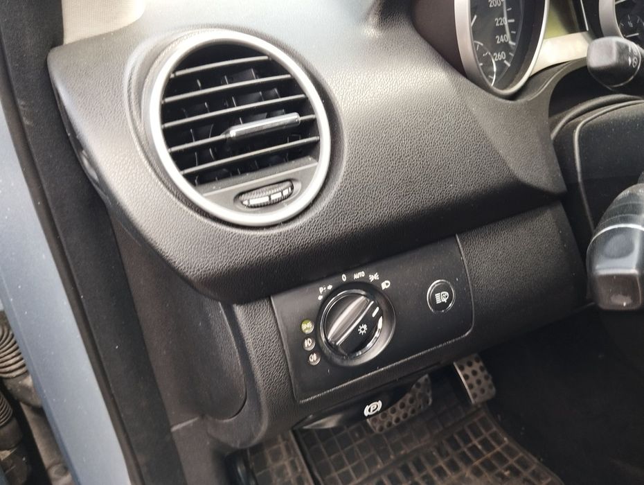 Dezmembrari  Mercedes-Benz ML / M-CLASS (W164)  2005  > 0000 ML 320 C