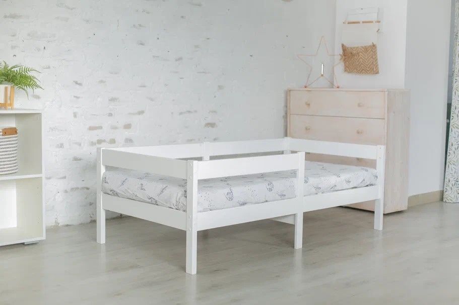 Детская кровать Умка 2 с матрасом