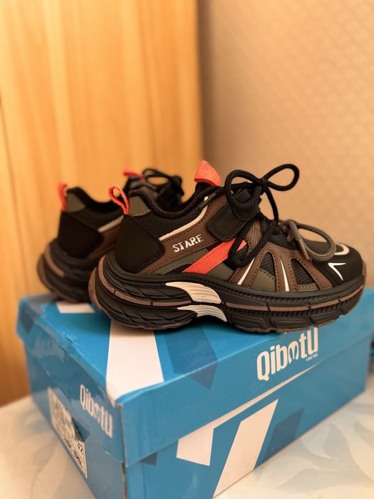 Новые кроссовки детские