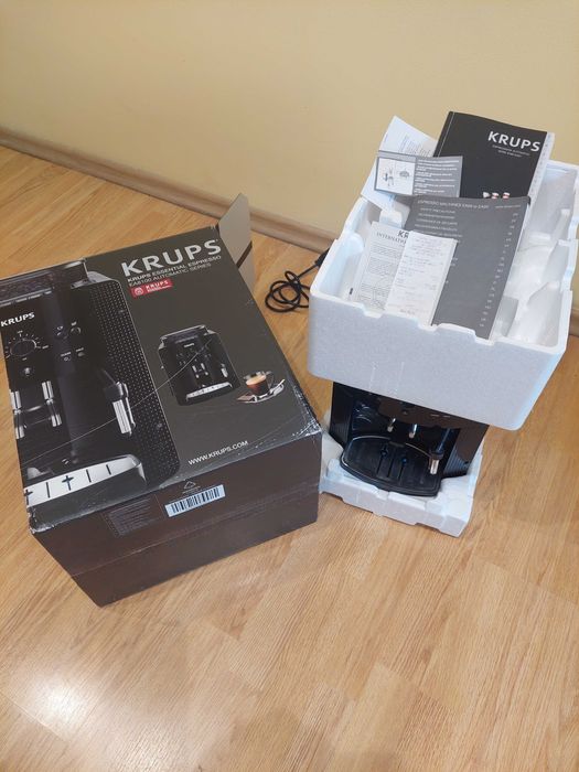 Кафеавтомат Krups EA810870 , 1450 W, 15 Bar