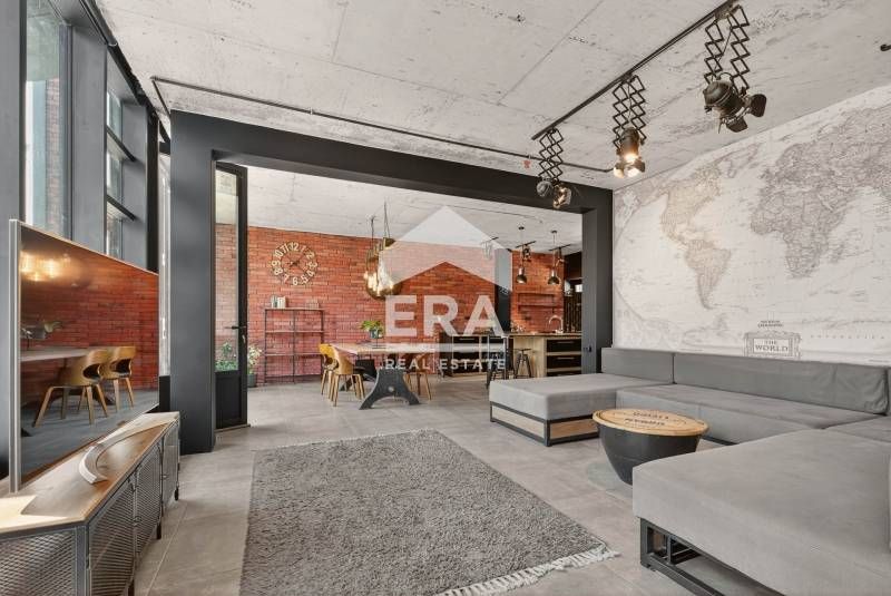 Продава се Къща в Варна, м-т Кочмар - 272 кв.м за 1107 €/кв.м - Снимка #1