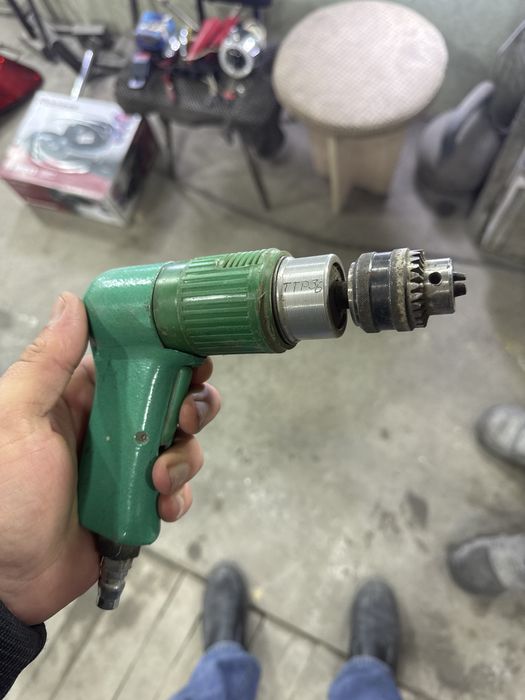 Воздушная дрель советская