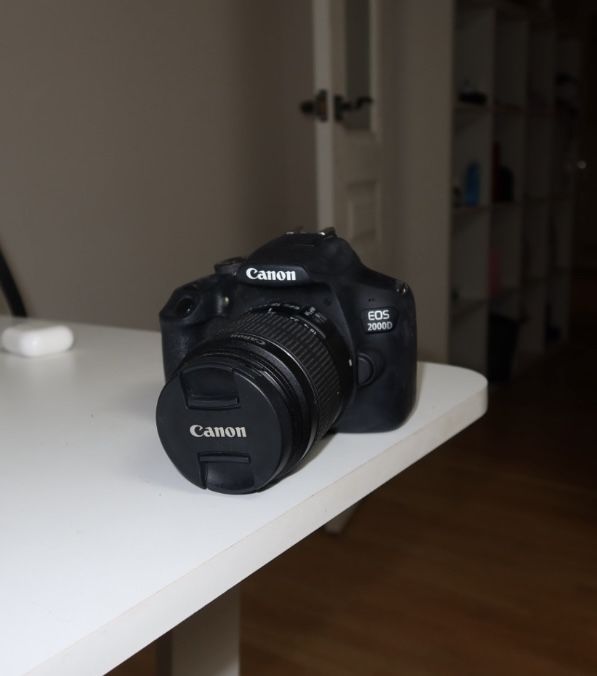 Фотокамера Canon EOS 2000D kit EF-s 18-55mm