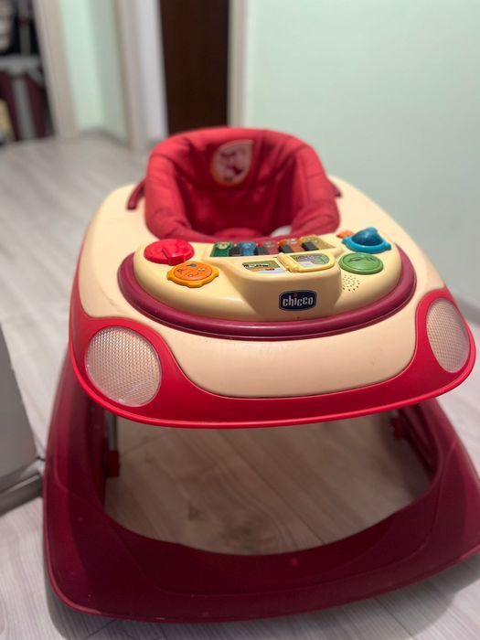 Продам детский стол и ходунок