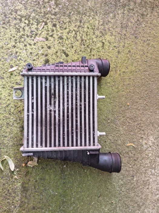 Интеркулер AUDI A8,4.2 4H AVA 2012година