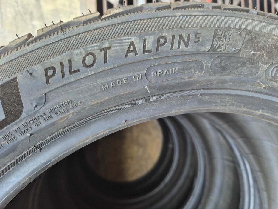 4 Anvelope de IARNA - 245/40/18 97W - Michelin Pilot Alpin 5 - NOU - DOT 2021 !