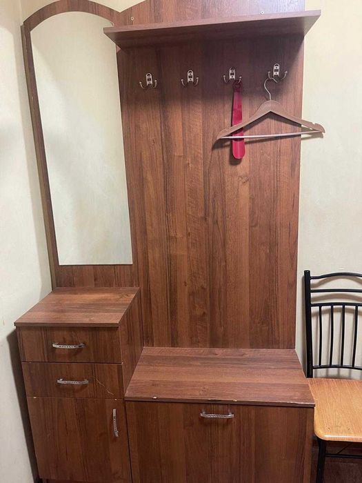 Прихожая с зеркалом