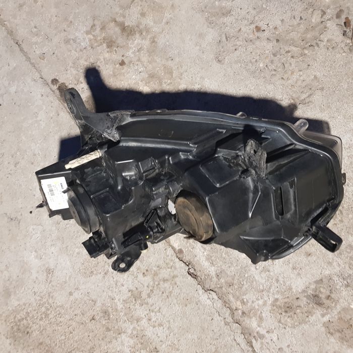 Far dreapta Logan 2017