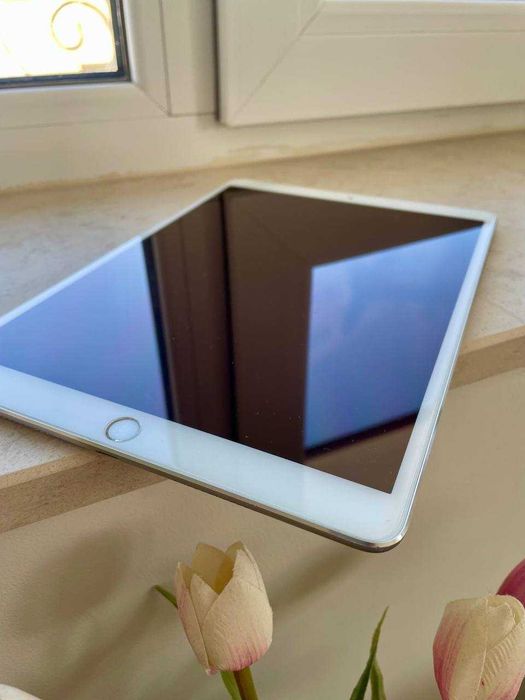 iPad Pro 10.5-inch (модел 2017), 64GB, Wi-Fi версия.