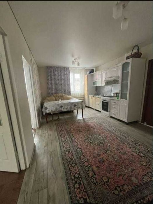 Сдам дом в аренду в центре города.