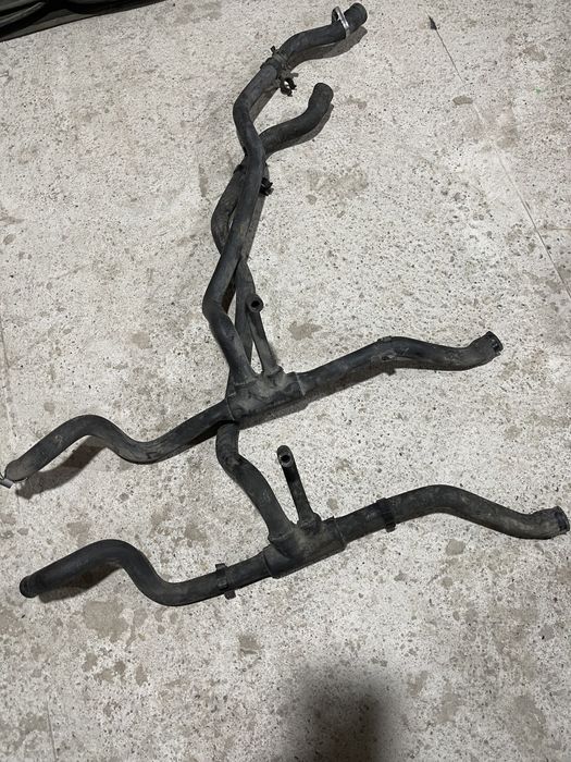 Патрубок на BMW e34