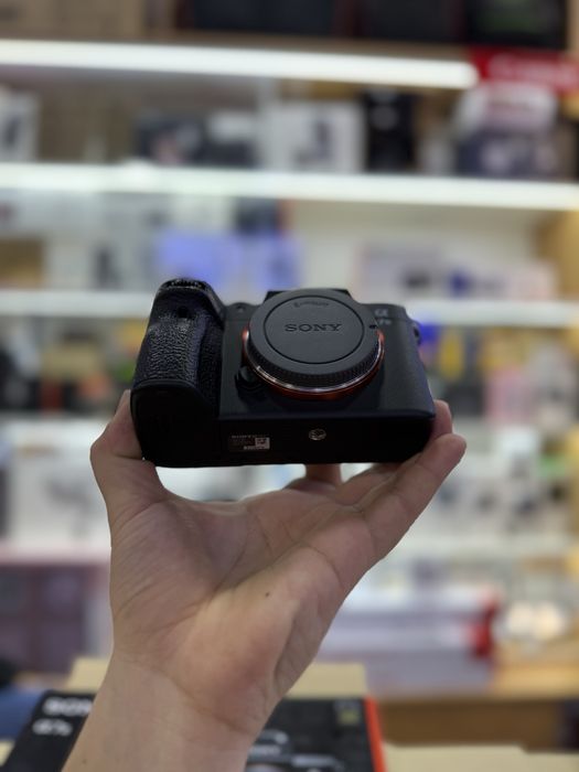 Sony alpha 7 III body