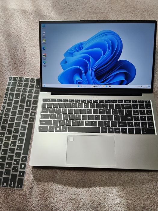 Laptop Naikun DH01 i3_1025g1,16gb ram,ssd1tb,15.6fhd nou