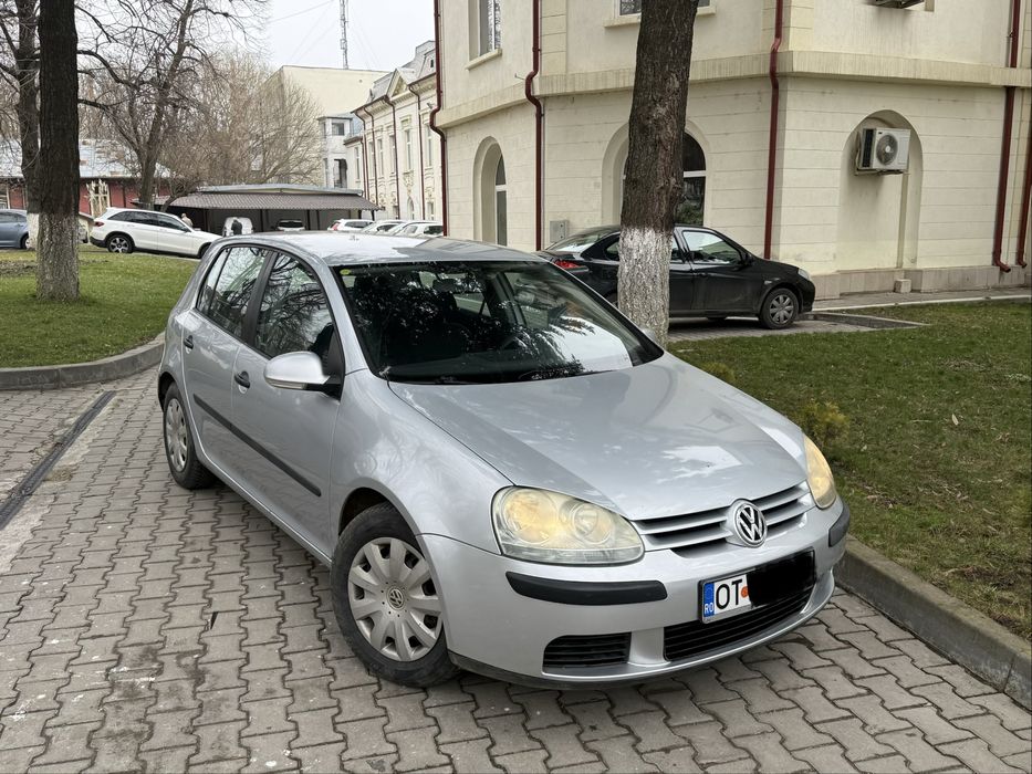 Vând golf 5 1.9 TDI 105cp 2005