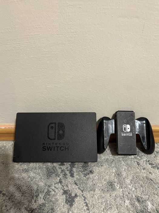 Nintendo Switch V2 + Pokémon Sword