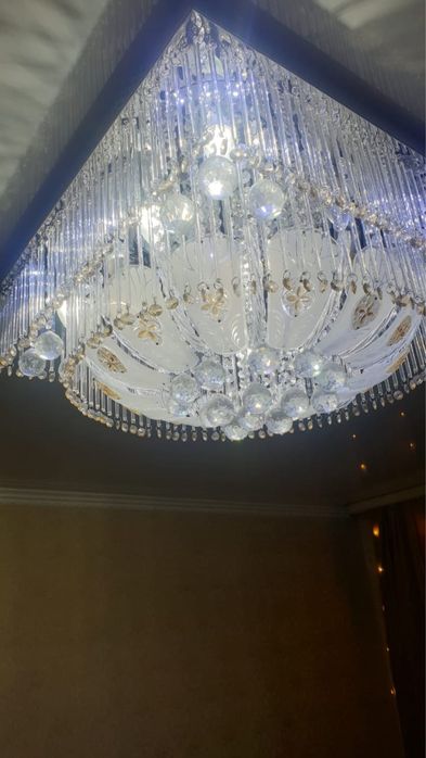 Люстра для зала