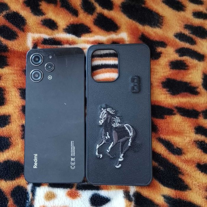 Redmi 12 256/8 .