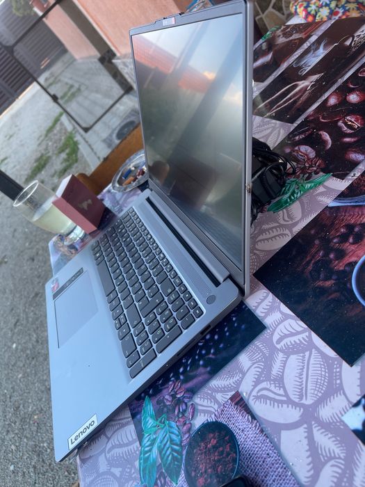 Vand Lapton lenovo ideapad3