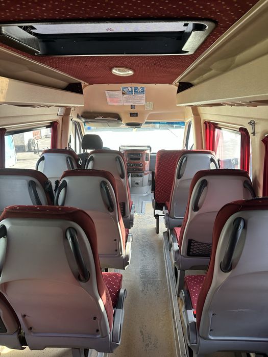 Vând  Mercedes Benz Sprinter 519 20 locuri