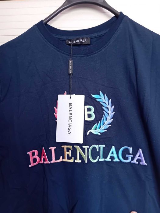 Чисто нова оригинална тениска Balenciaga