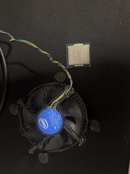 Intel I7 6700 + Cooler stock