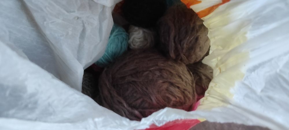 Пряжа нитки новые