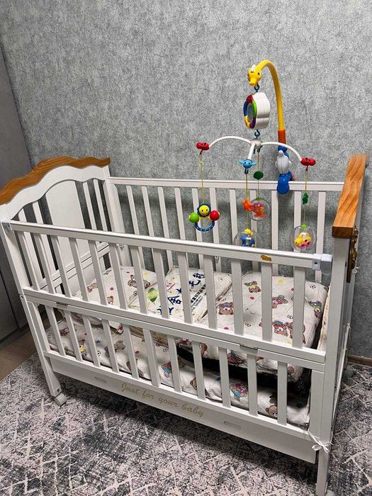 Детский кроват сотилади